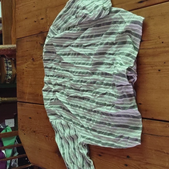 Heroes and dreamers 100% rayon v neck front tie flowing top sz m - Picture 5 of 5